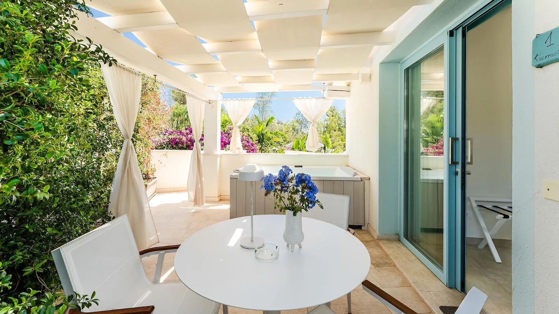 Hotel Oasi Blu Sardinia Santa Margherita di Pula